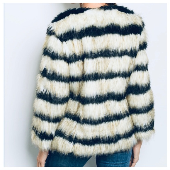ABSOLUTELY FABULOUS FAUX FUR STRIPED JACKET - Picture 5 of 5